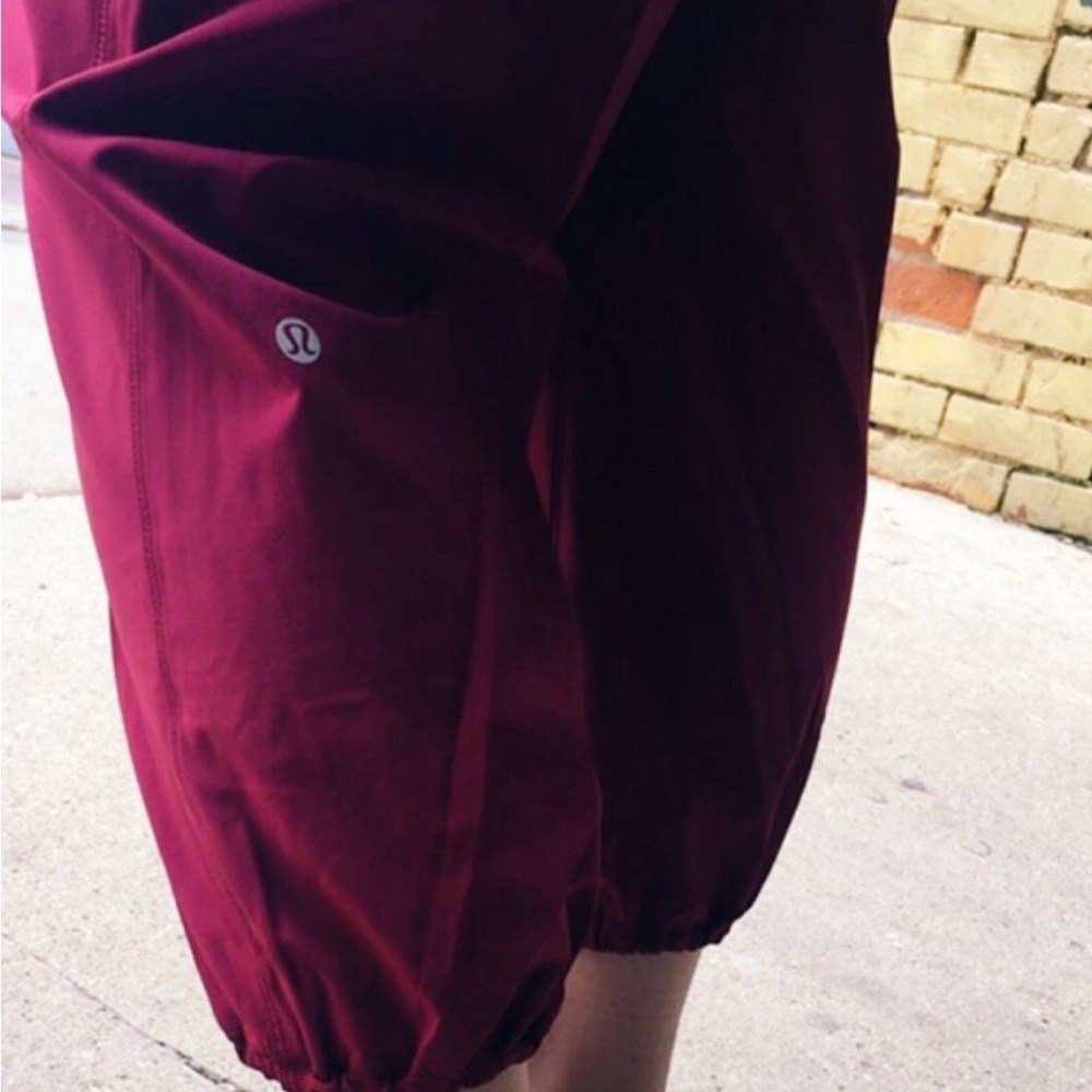 Lululemon Pants burgundy - Picture 12 of 12